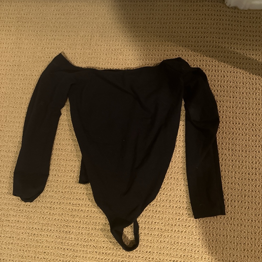 American Apparel Black Off-Shoulder Women's Top